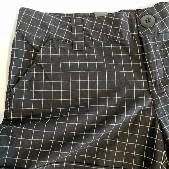 DKR Cuffed Trouser Shorts - Picture 3 of 7